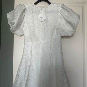 Storia White Mini Dress